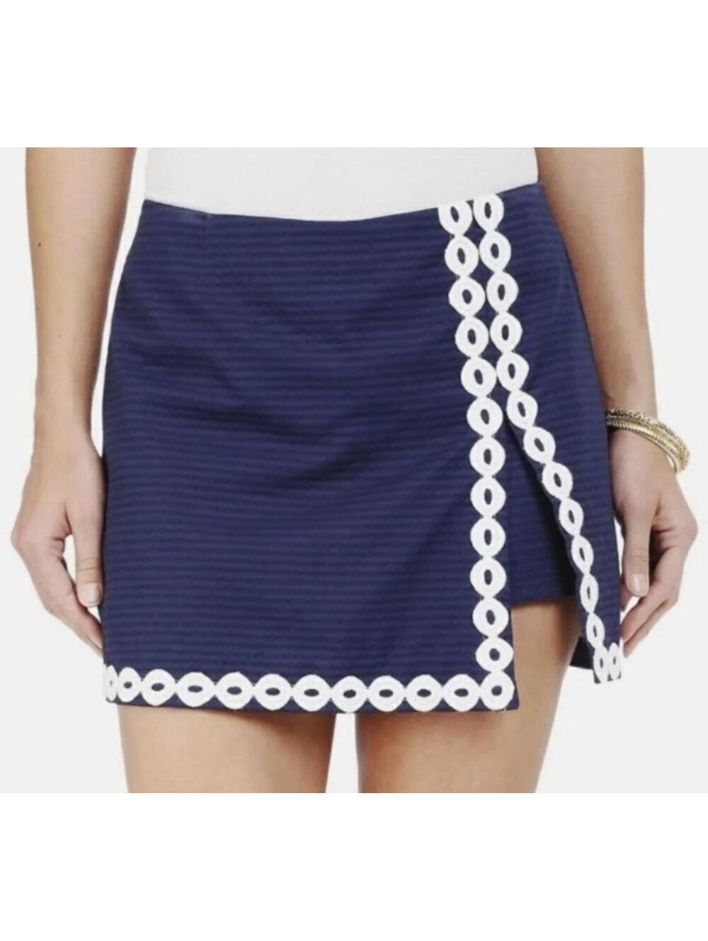 Lilly Pulitzer Lenore Skort True Navy Size 2 White Ric Rac trim slit [COPY]